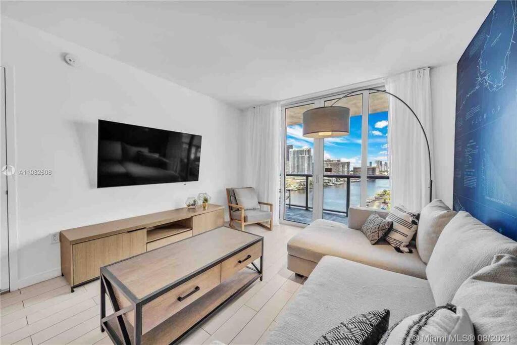 Beachwalk 1B-1B Apmt Amazing View 12A Hallandale Beach Buitenkant foto