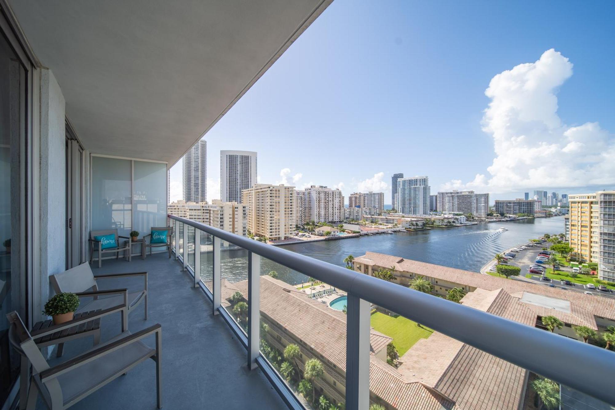 Beachwalk 1B-1B Apmt Amazing View 12A Hallandale Beach Buitenkant foto
